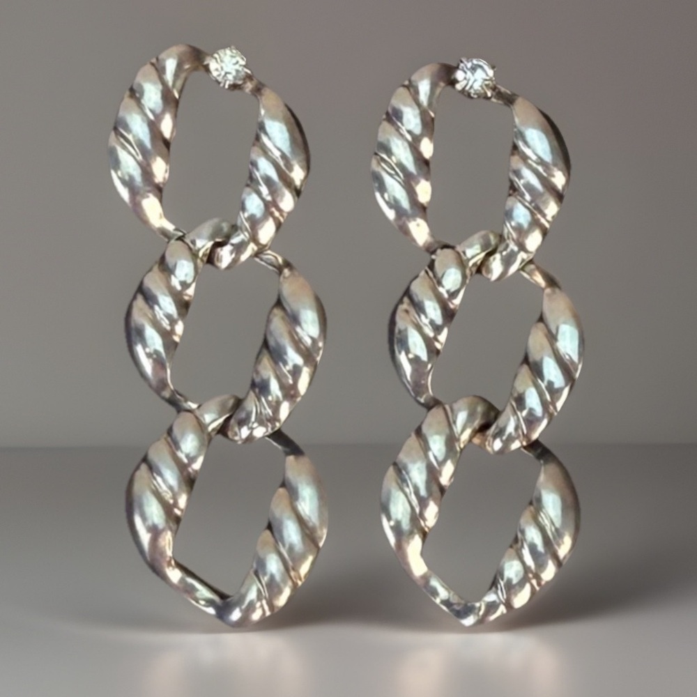 Vintage aged Silvertone chain-link drop dangle pierced earrings
